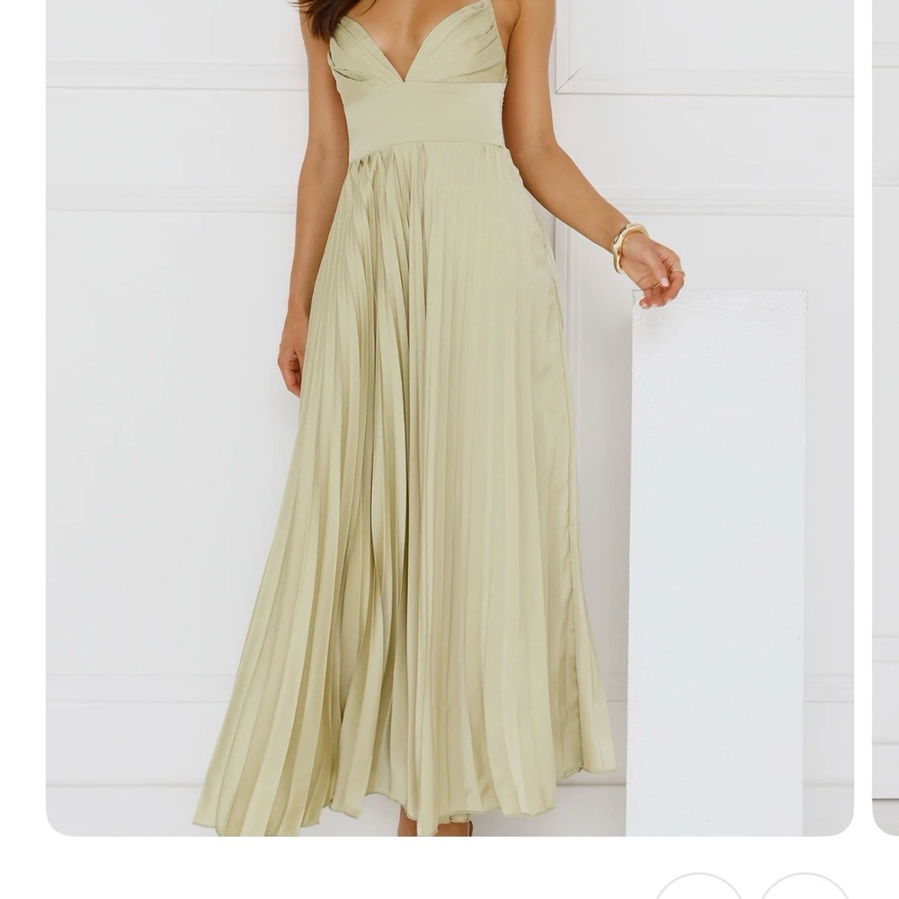 Elegant Cream Maxi Dress